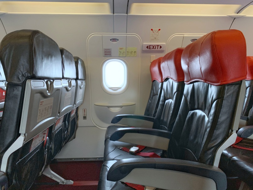 airplane emergency exit row seats